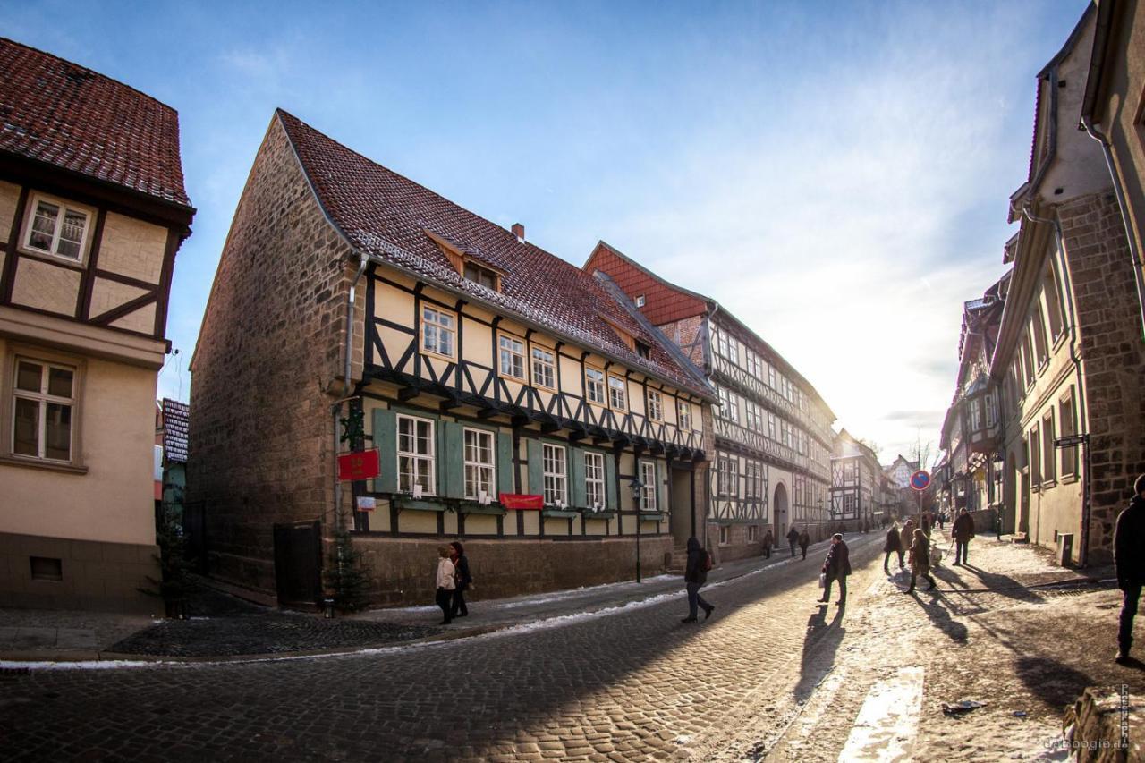 himmlischer Hof Ferienwohnungen, Denkmal anno 1477 Quedlinburg Exterior foto